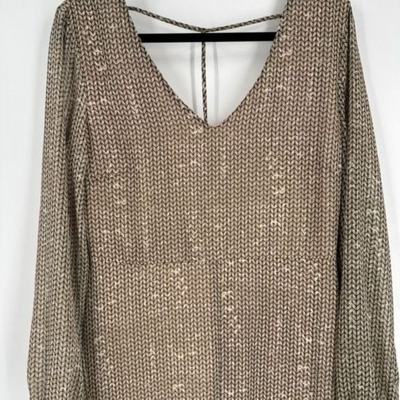 NWT ASTR Women's Chevron Print V Cut Out Back Maxi Dress Tan Large Boho Bohemian - Picture 2 of 16